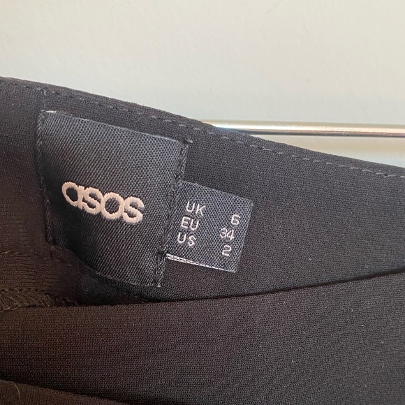 ASOS • black mini skort - Picture 4 of 7